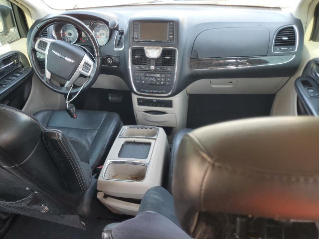 2015 CHRYSLER TOWN & COU 2C4RC1GG0FR708853