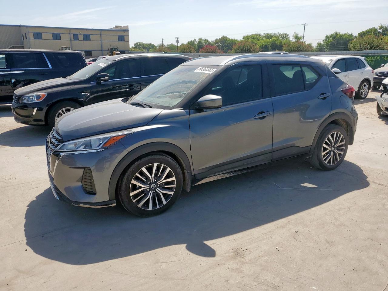NISSAN KICKS SV
