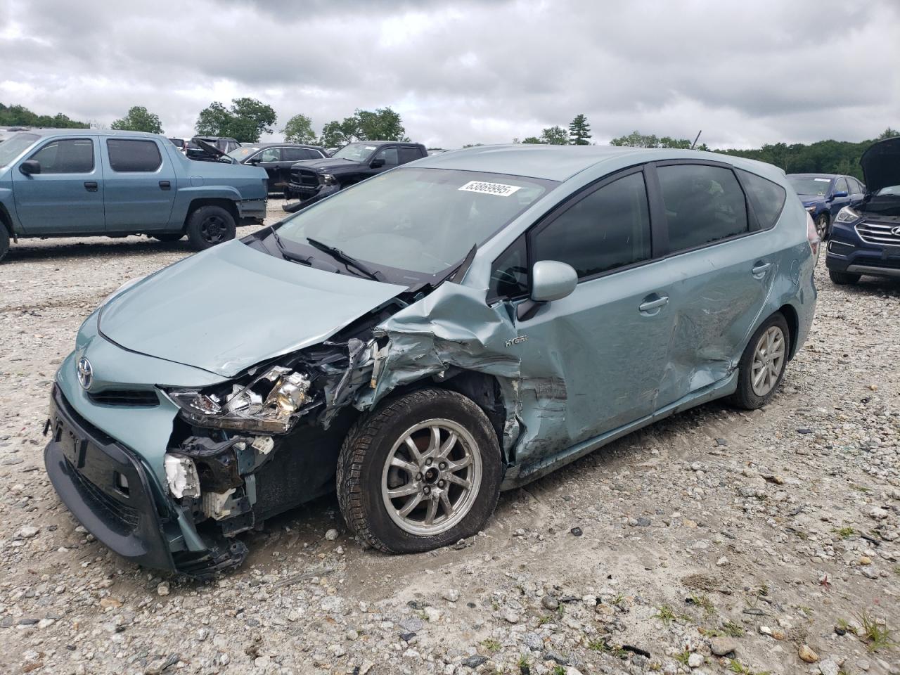 TOYOTA PRIUS V