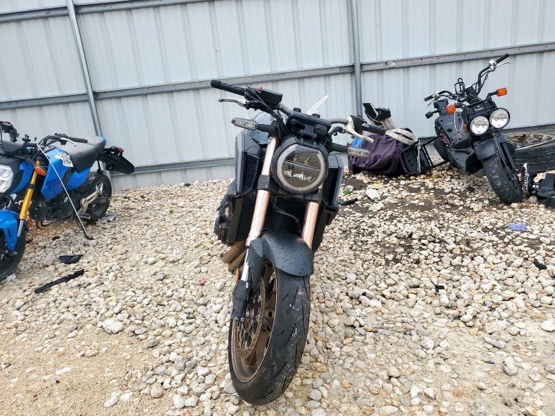 2023 HONDA CB650 RA MLHRH0257P5400091