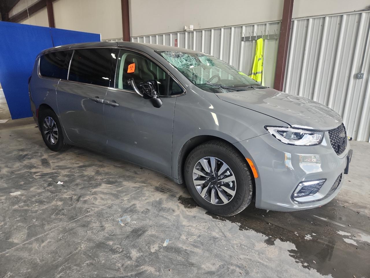 CHRYSLER PACIFICA HYBRID TOURING L