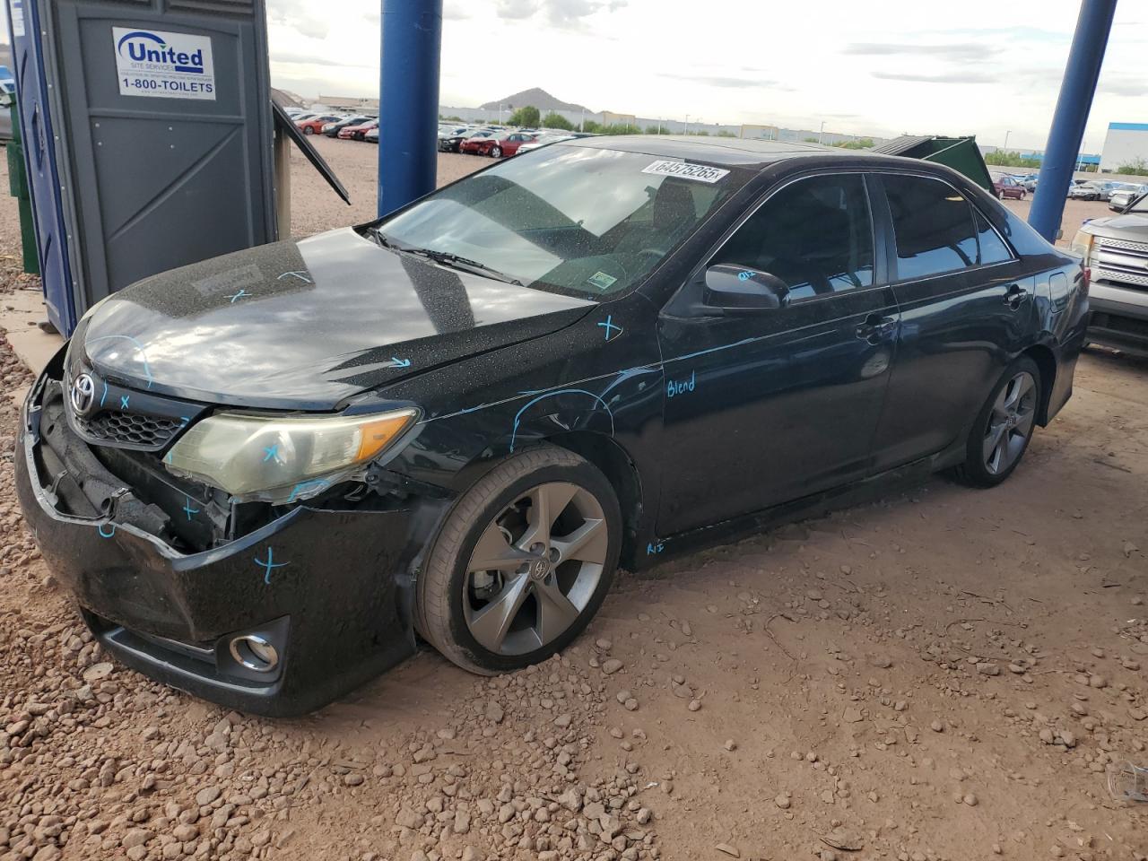TOYOTA CAMRY SE