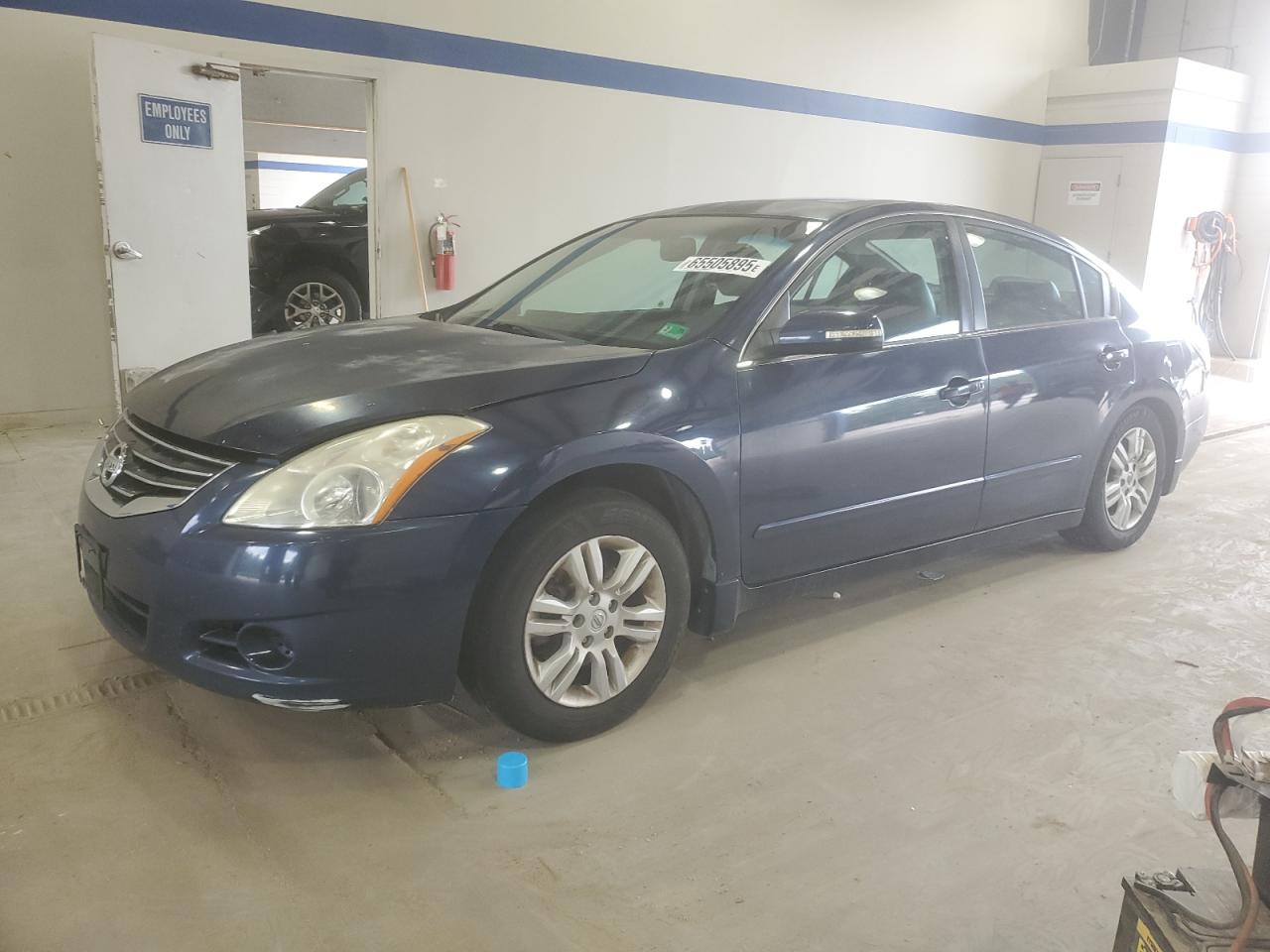 NISSAN ALTIMA BASE