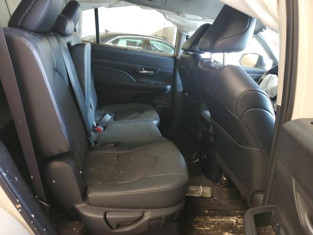 2024 TOYOTA GRAND HIGH 5TDAAAB54RS020956