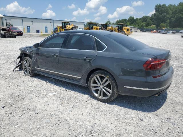 2017 VOLKSWAGEN PASSAT R-L 1VWDT7A34HC076029