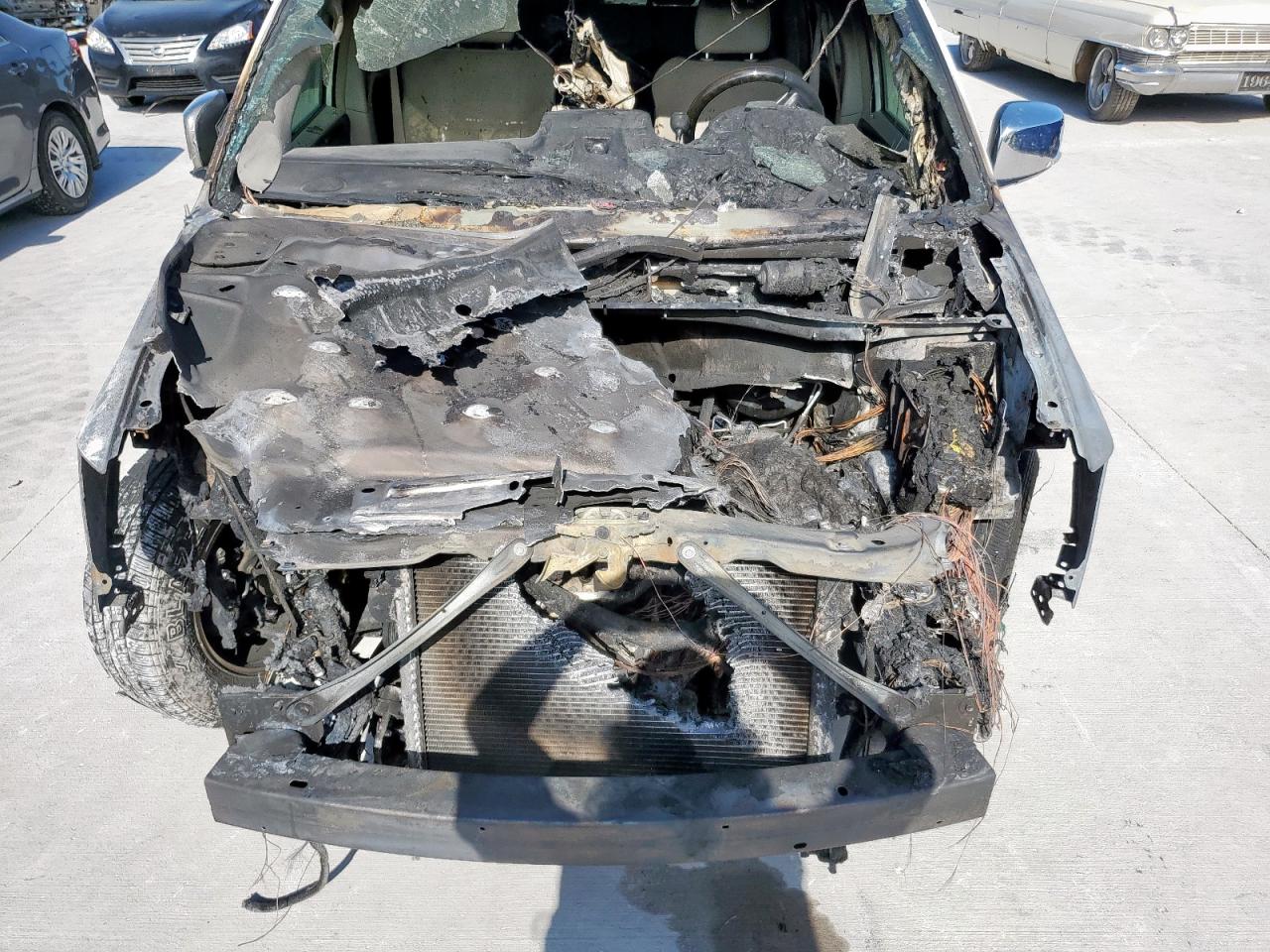 CHRYSLER TOWN & COUNTRY LIMITED