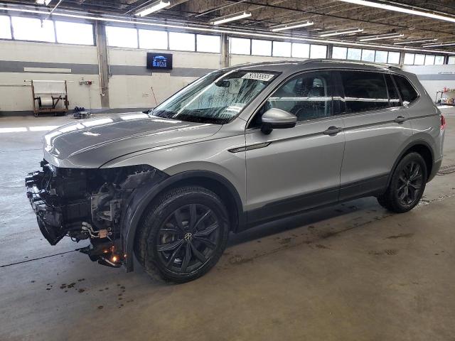 VOLKSWAGEN TIGUAN SE