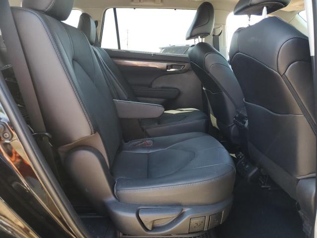 2022 TOYOTA HIGHLANDER - 5TDEBRCH7NS082075