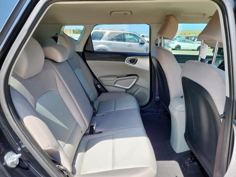 2021 KIA SOUL LX KNDJ23AU3M7144365