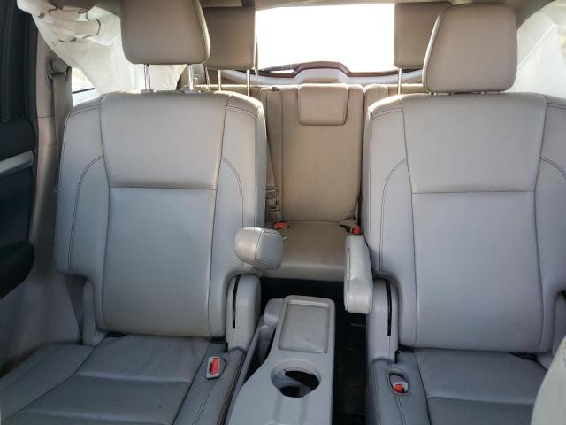 2019 TOYOTA HIGHLANDER SE 5TDJZRFH4KS735222