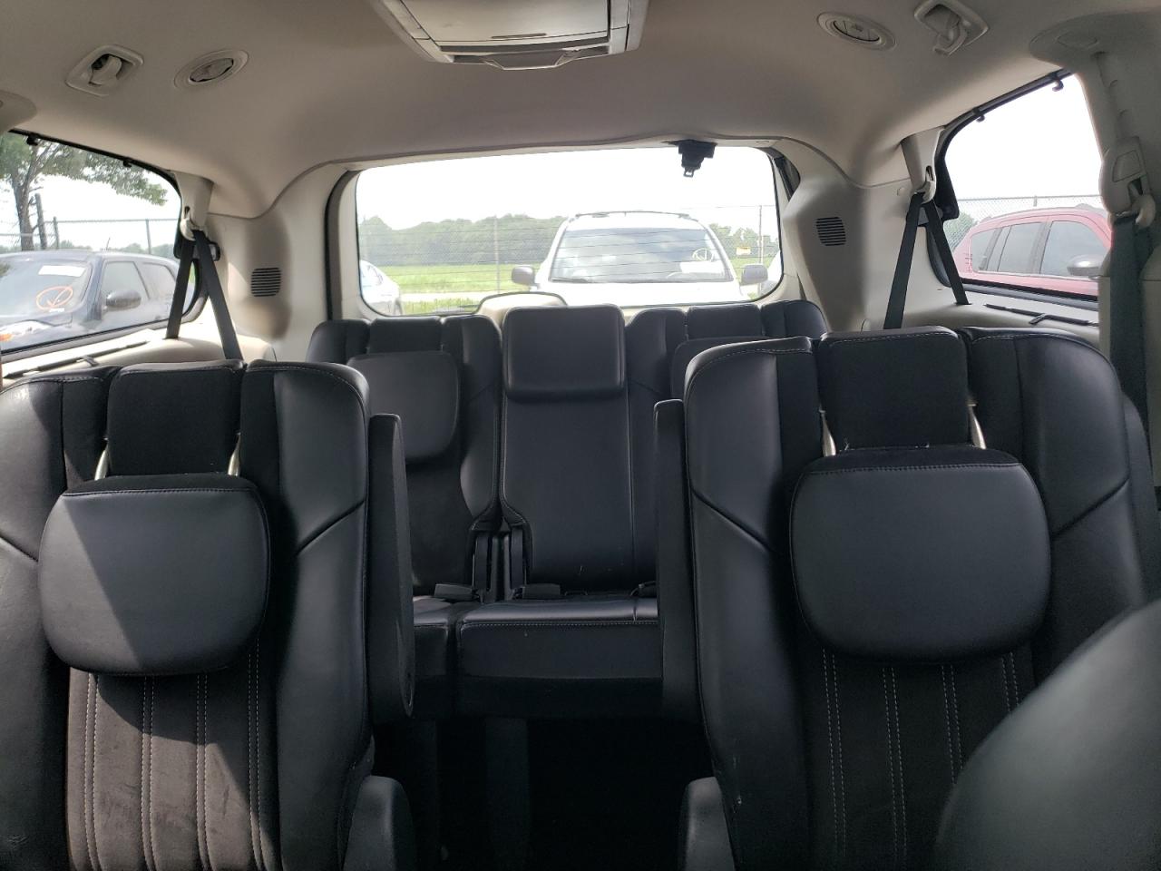 CHRYSLER TOWN & COUNTRY TOURING L