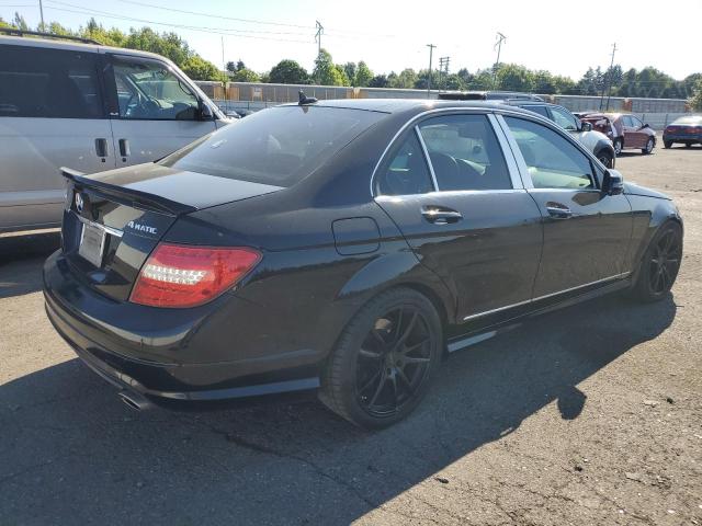 2011 MERCEDES-BENZ C 300 4MAT - WDDGF8BB2BR157317