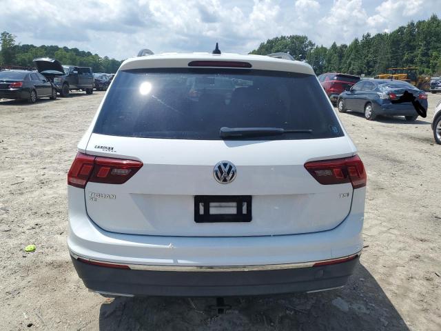 2018 VOLKSWAGEN TIGUAN SE 3VV3B7AX0JM079861