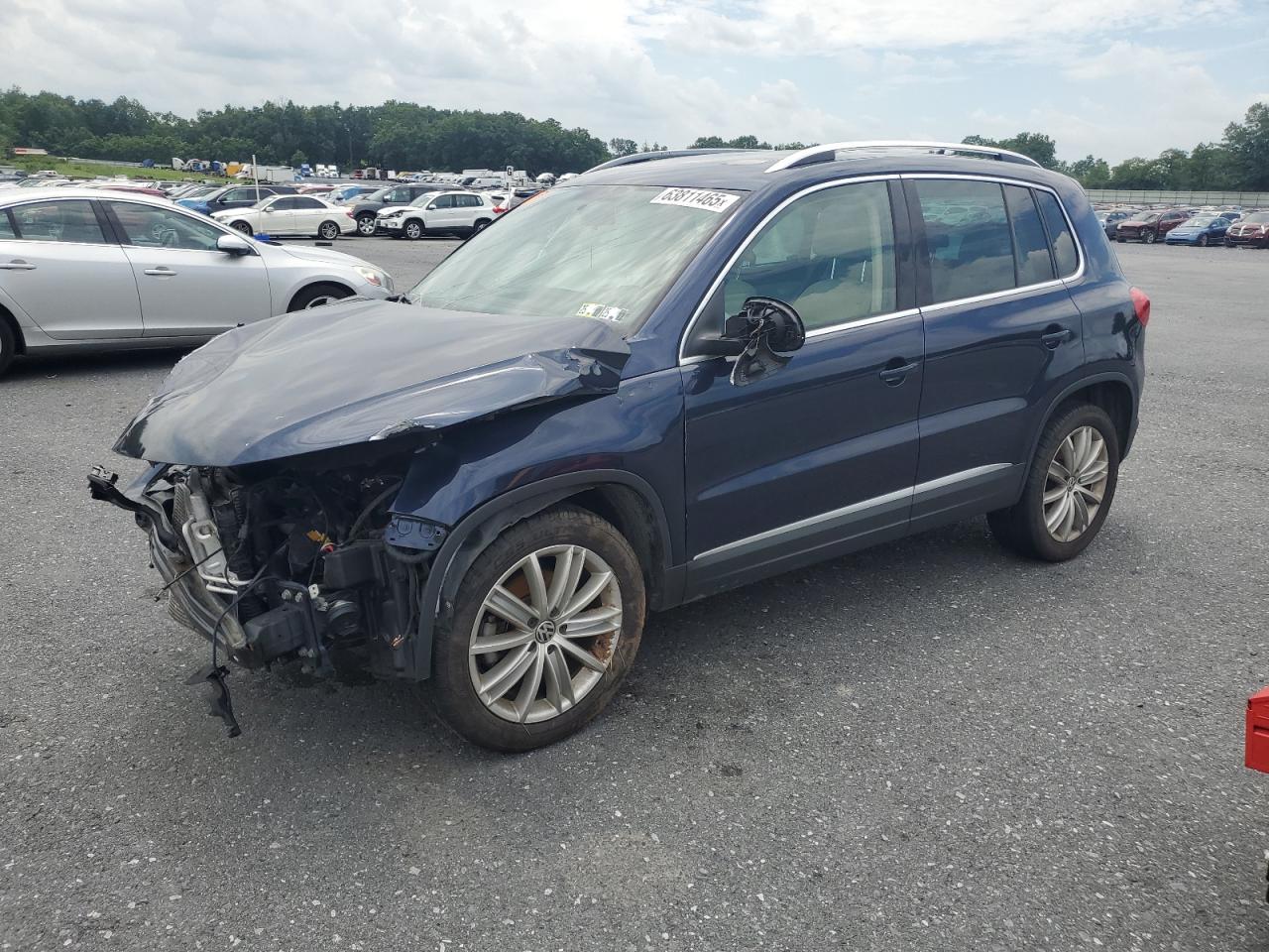 Volkswagen Tiguan s 2012