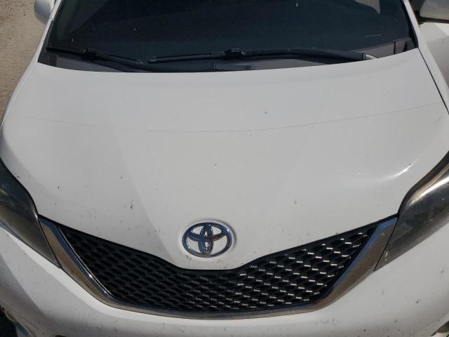 2016 TOYOTA SIENNA SE 5TDXK3DC8GS762627