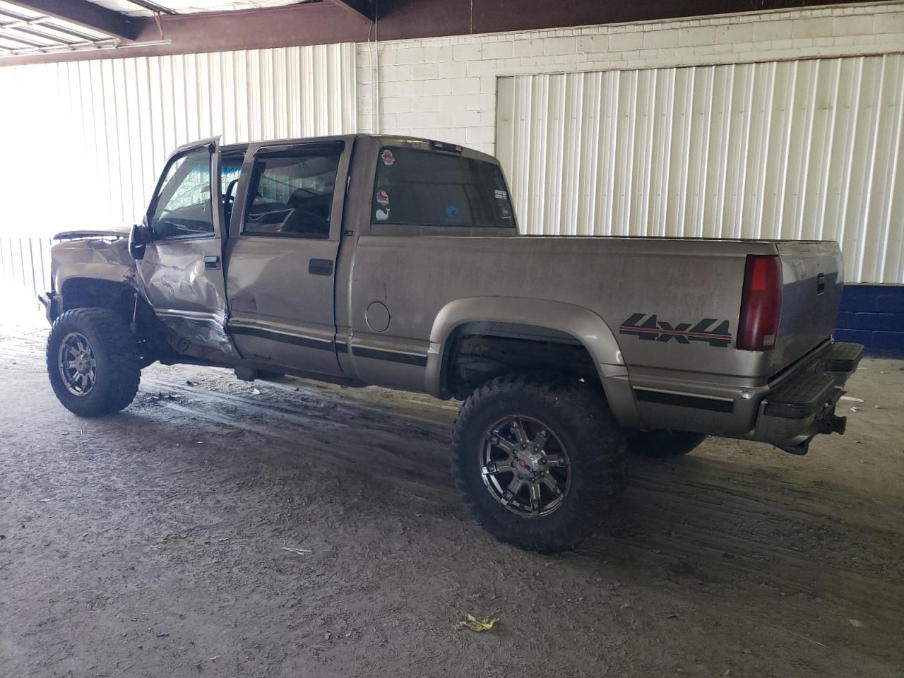 Lot #3305375308 2000 CHEVROLET C/K 2500 S