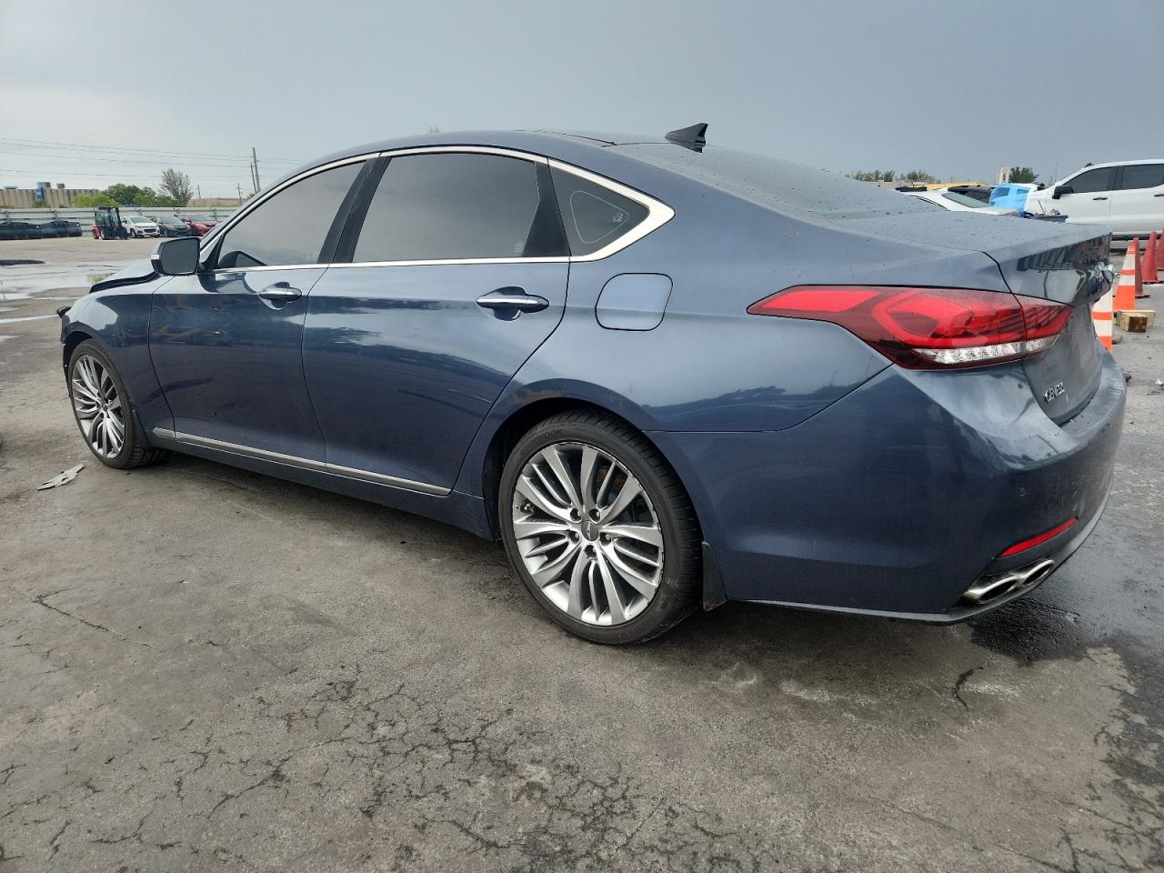 HYUNDAI GENESIS 5.0L