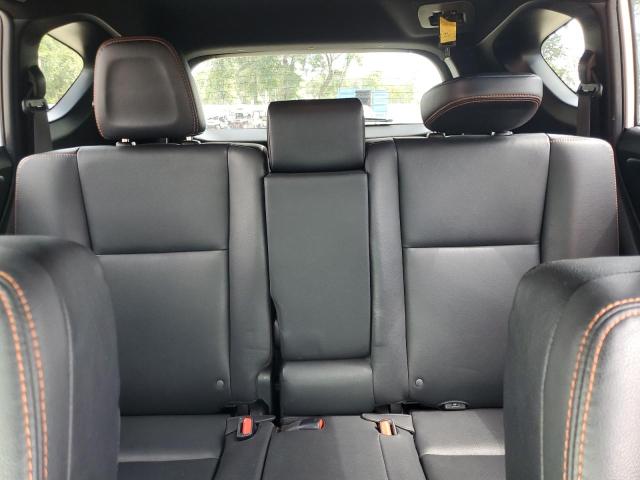 2018 TOYOTA RAV4 SE JTMNFREV9JJ176375