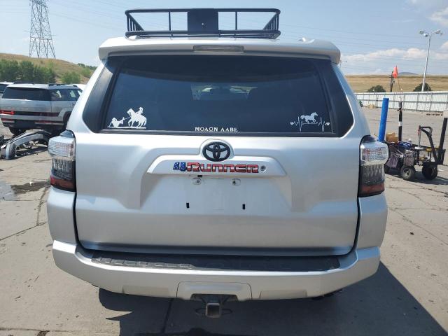 2018 TOYOTA 4RUNNER SR - JTEBU5JR1J5563596