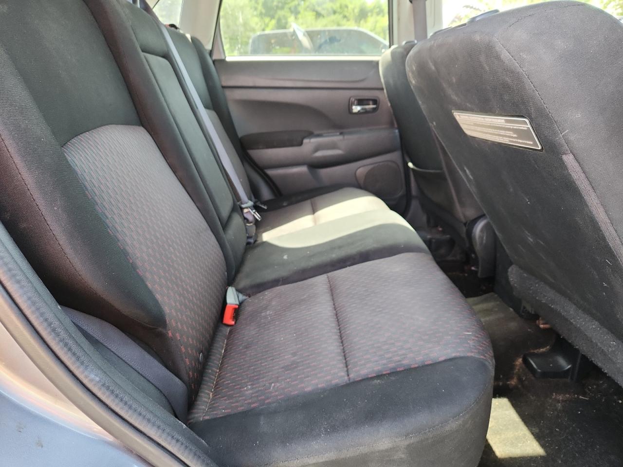 MITSUBISHI OUTLANDER ES