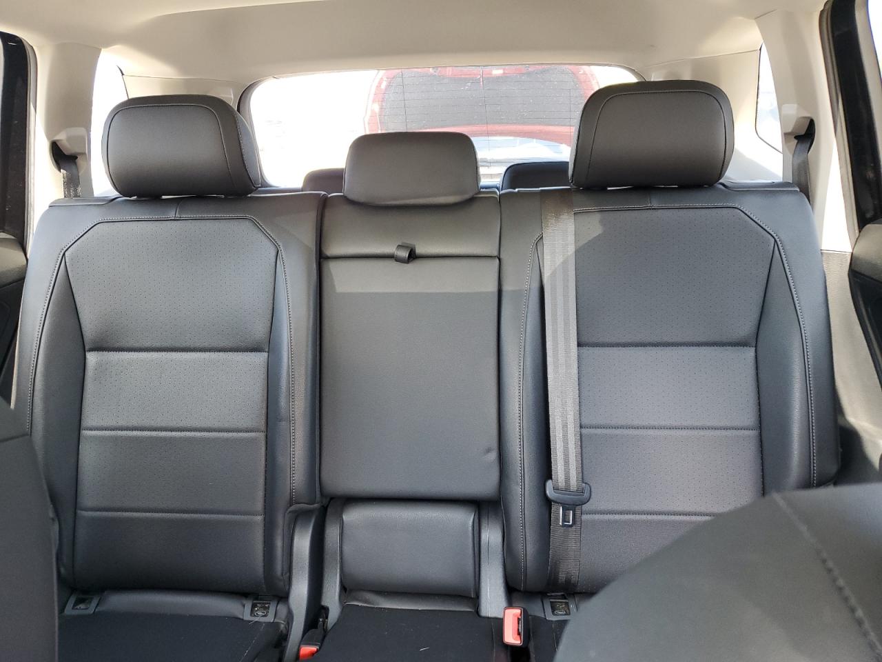 VOLKSWAGEN TIGUAN SE