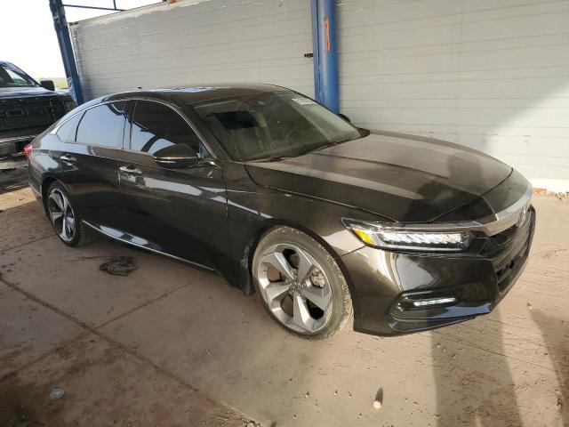 2018 HONDA ACCORD TOU 1HGCV1F95JA084498