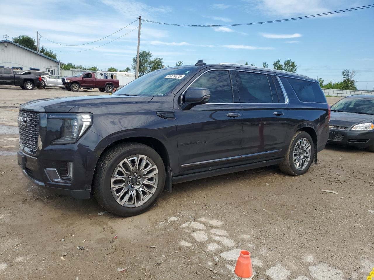 GMC YUKON DENALI ULTIMATE