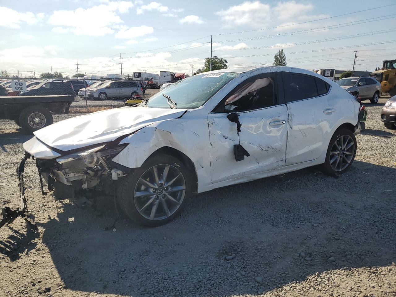 MAZDA 3 GRAND TOURING