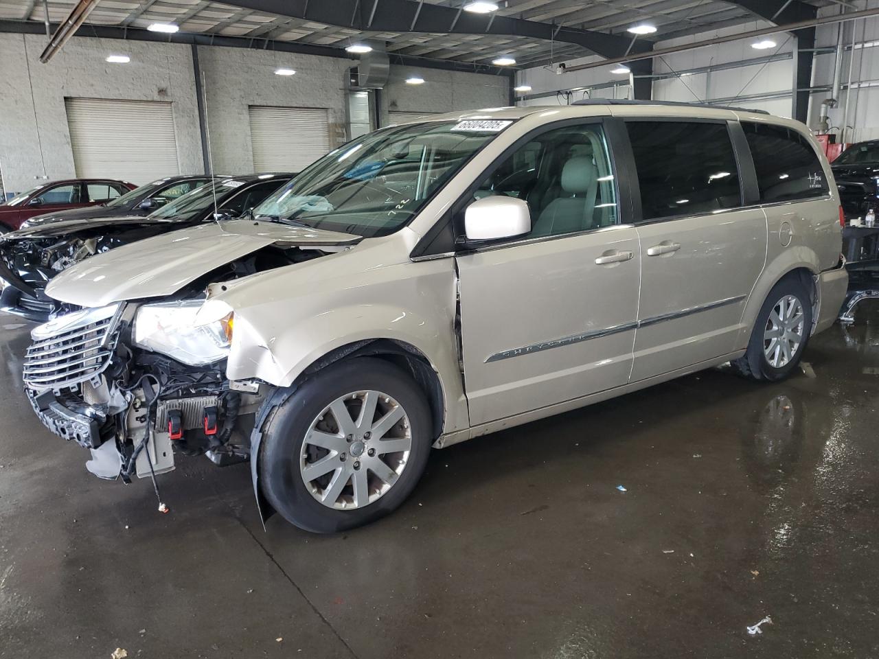CHRYSLER TOWN & COUNTRY TOURING