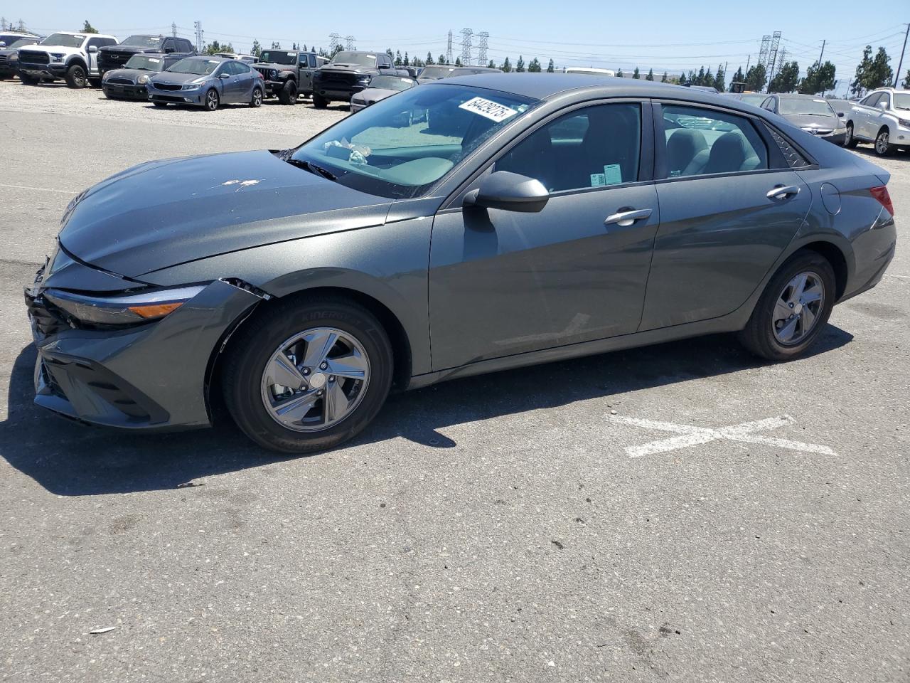 HYUNDAI ELANTRA SE