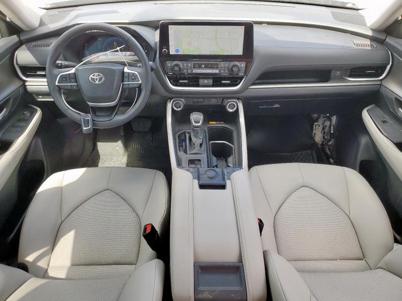 2024 TOYOTA GRAND HIGH 5TDAAAA54RS017394