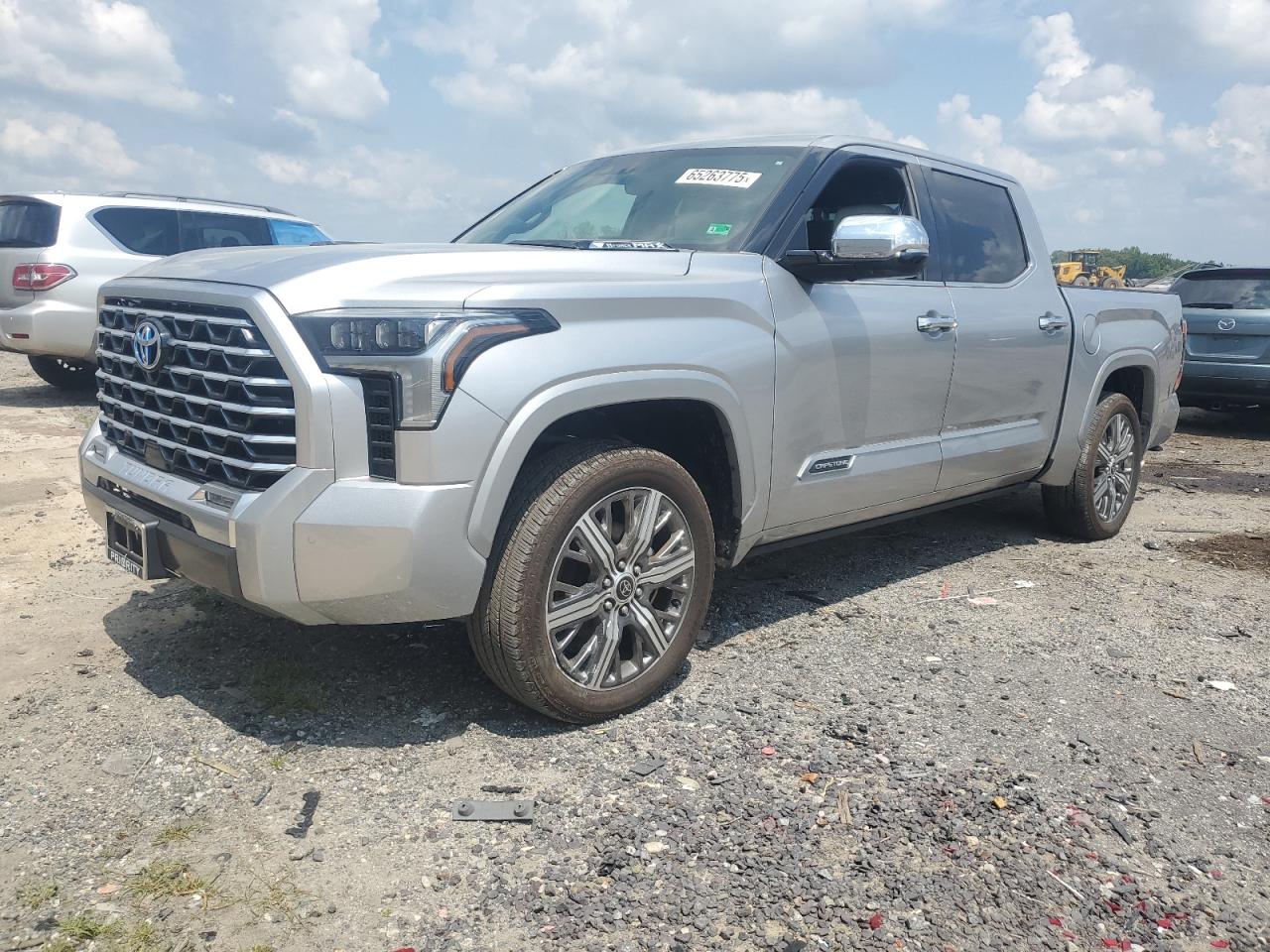 TOYOTA TUNDRA CREWMAX CAPSTONE