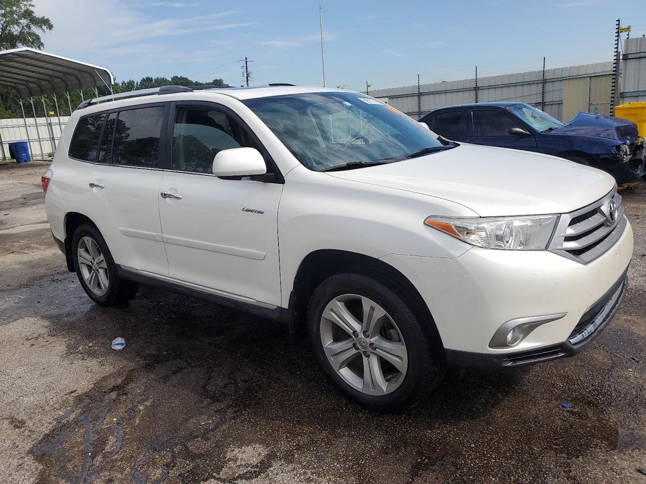 TOYOTA HIGHLANDER LIMITED
