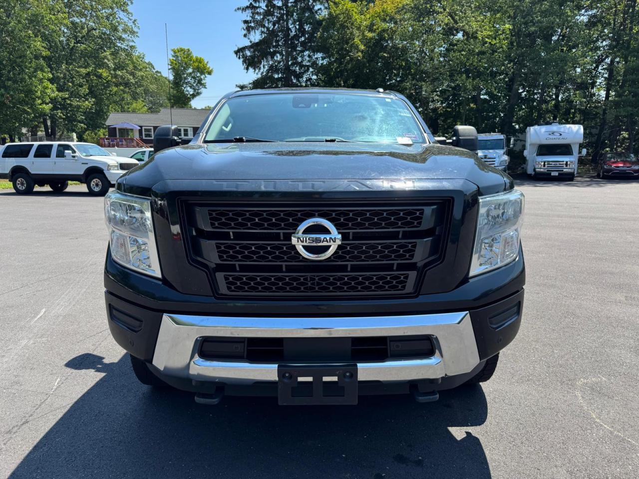 NISSAN TITAN SV