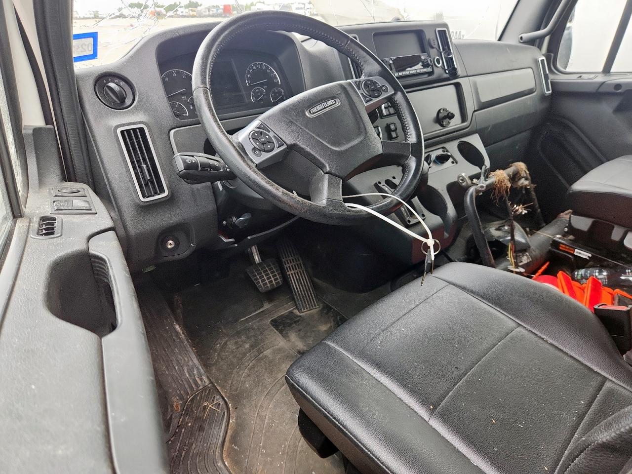 Lot #3259734197 2024 FREIGHTLINER M2