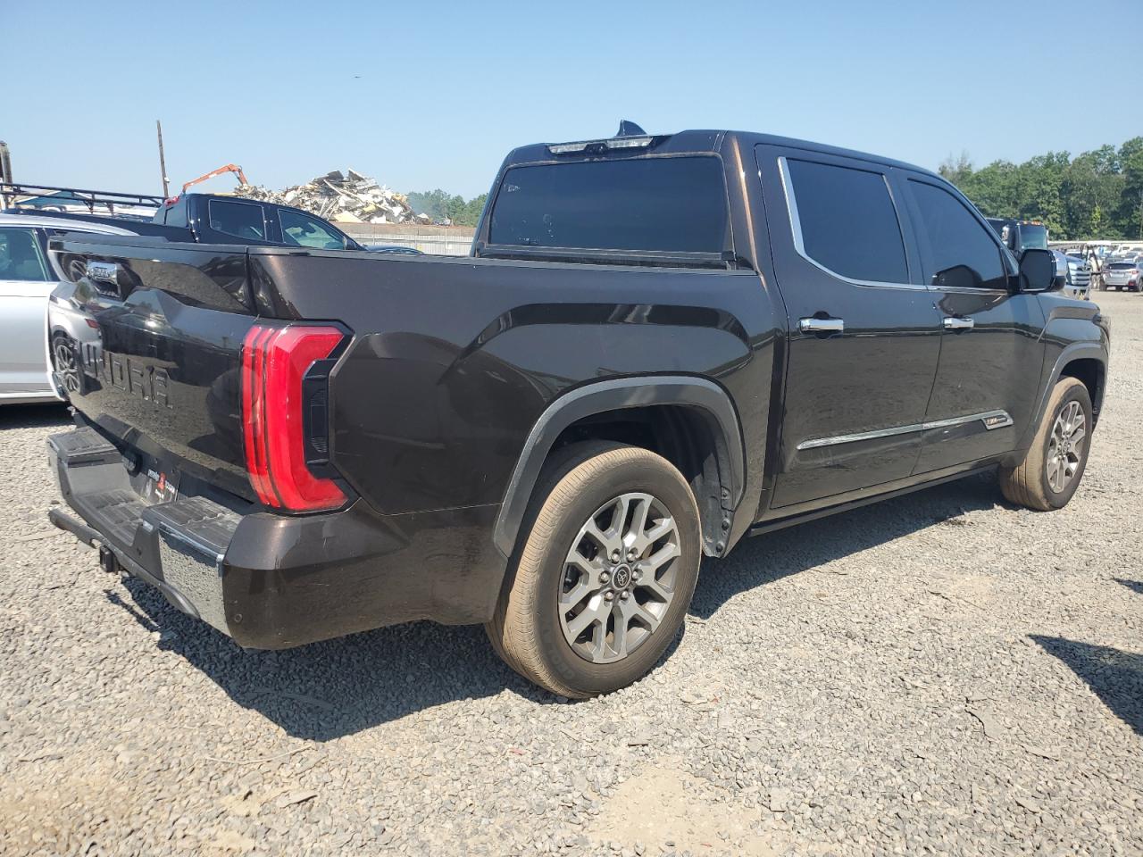 TOYOTA TUNDRA CREWMAX PLATINUM