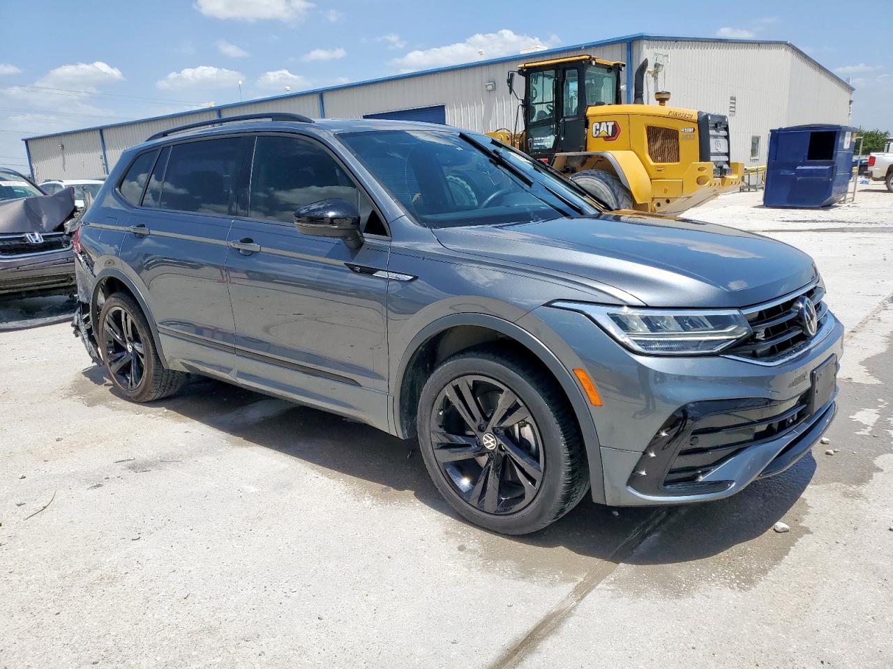 VOLKSWAGEN TIGUAN SE R-LINE BLACK