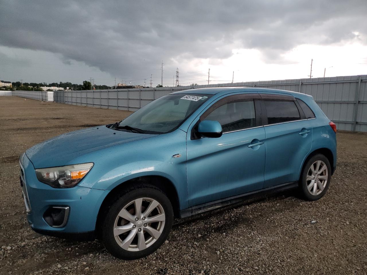 MITSUBISHI OUTLANDER SE
