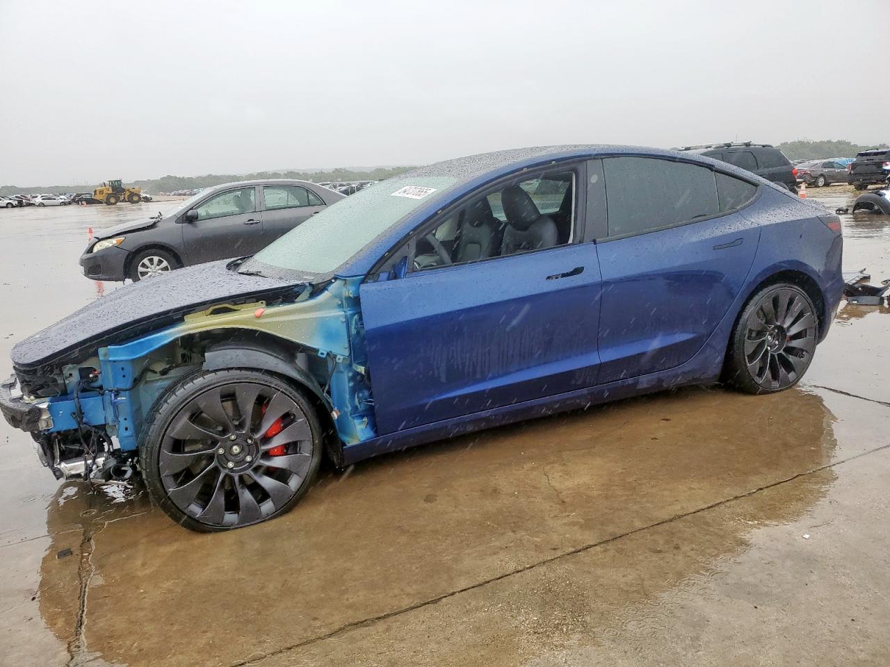 TESLA MODEL 3