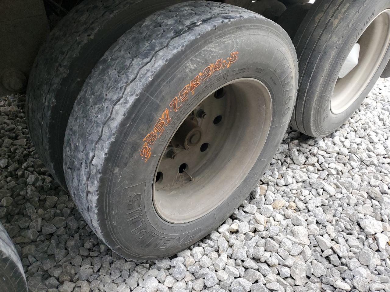 Lot #3215470753 2001 TIMP HOPPER