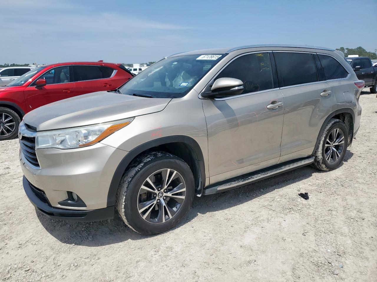 TOYOTA HIGHLANDER XLE