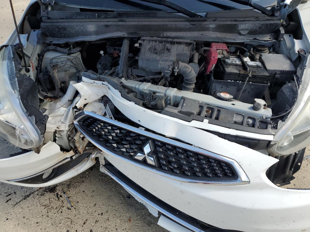 MITSUBISHI MIRAGE SE