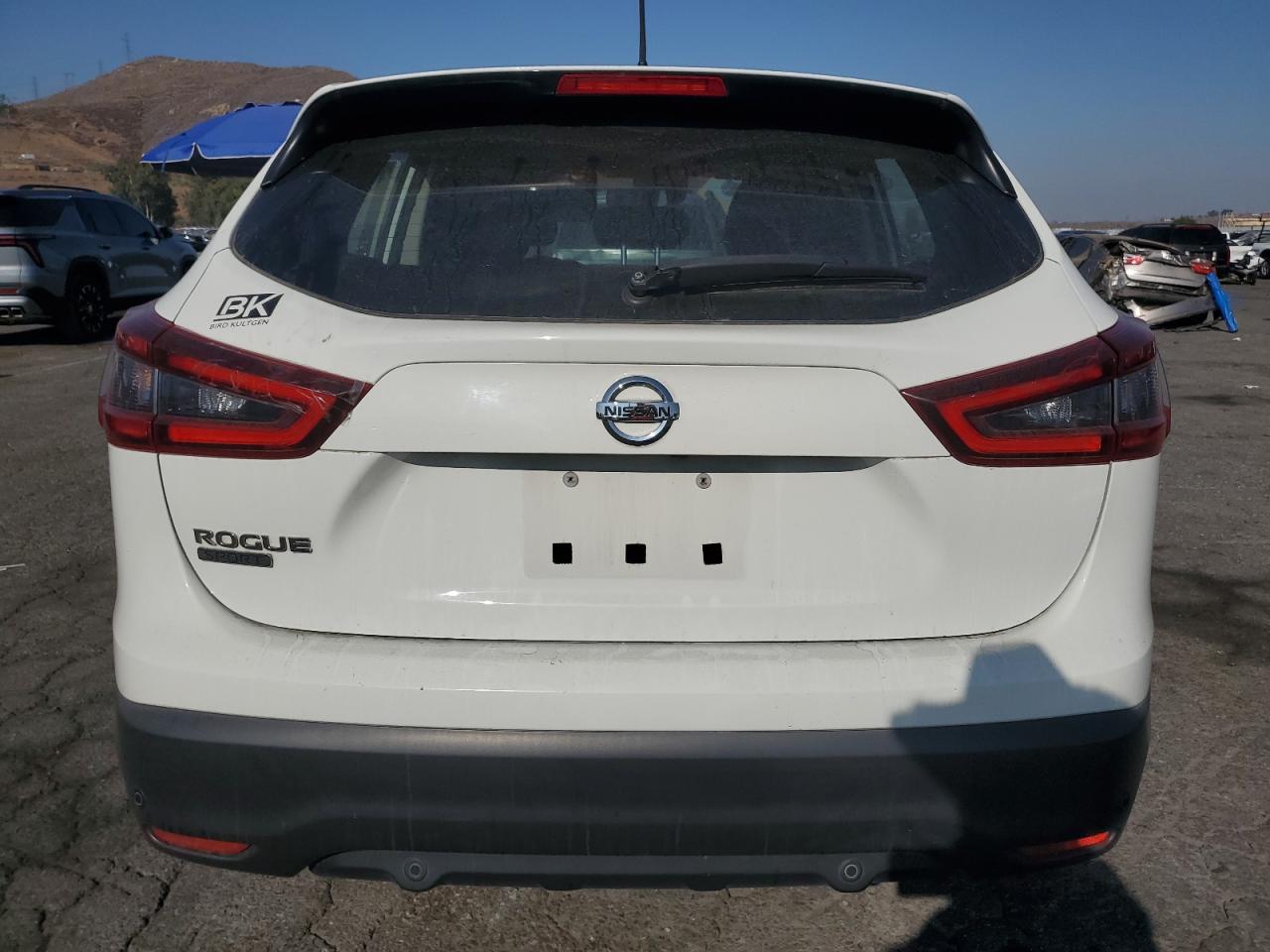 NISSAN ROGUE SPORT S