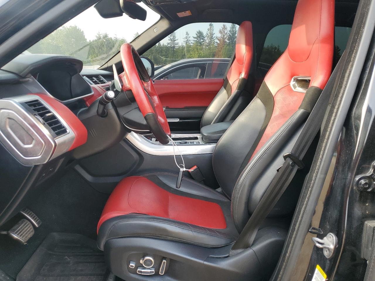 LAND ROVER RANGE ROVER SVR