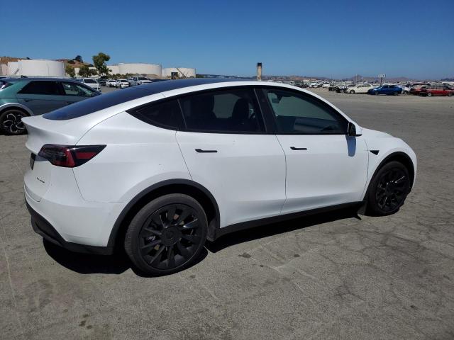2024 TESLA MODEL Y 7SAYGAEE6RF149068