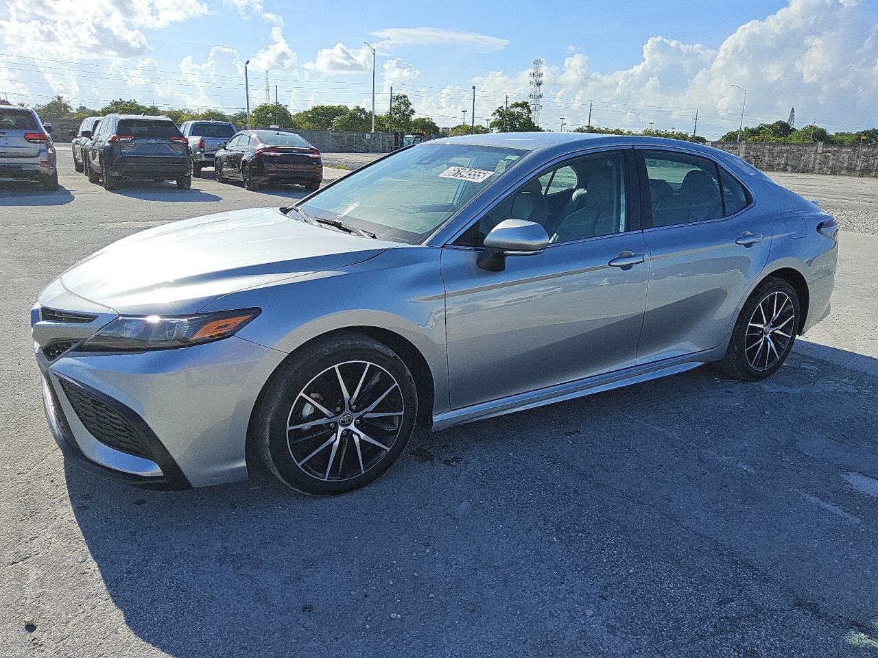 TOYOTA CAMRY SE NIGHT SHADE