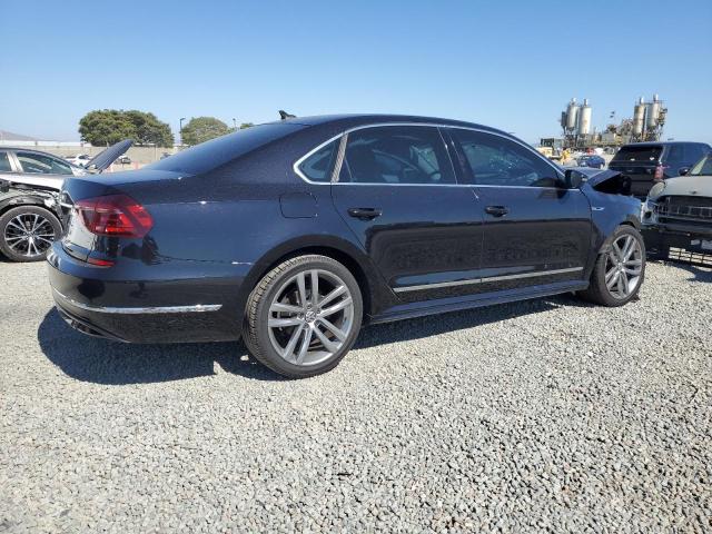 2017 VOLKSWAGEN PASSAT R-L 1VWDT7A32HC044017
