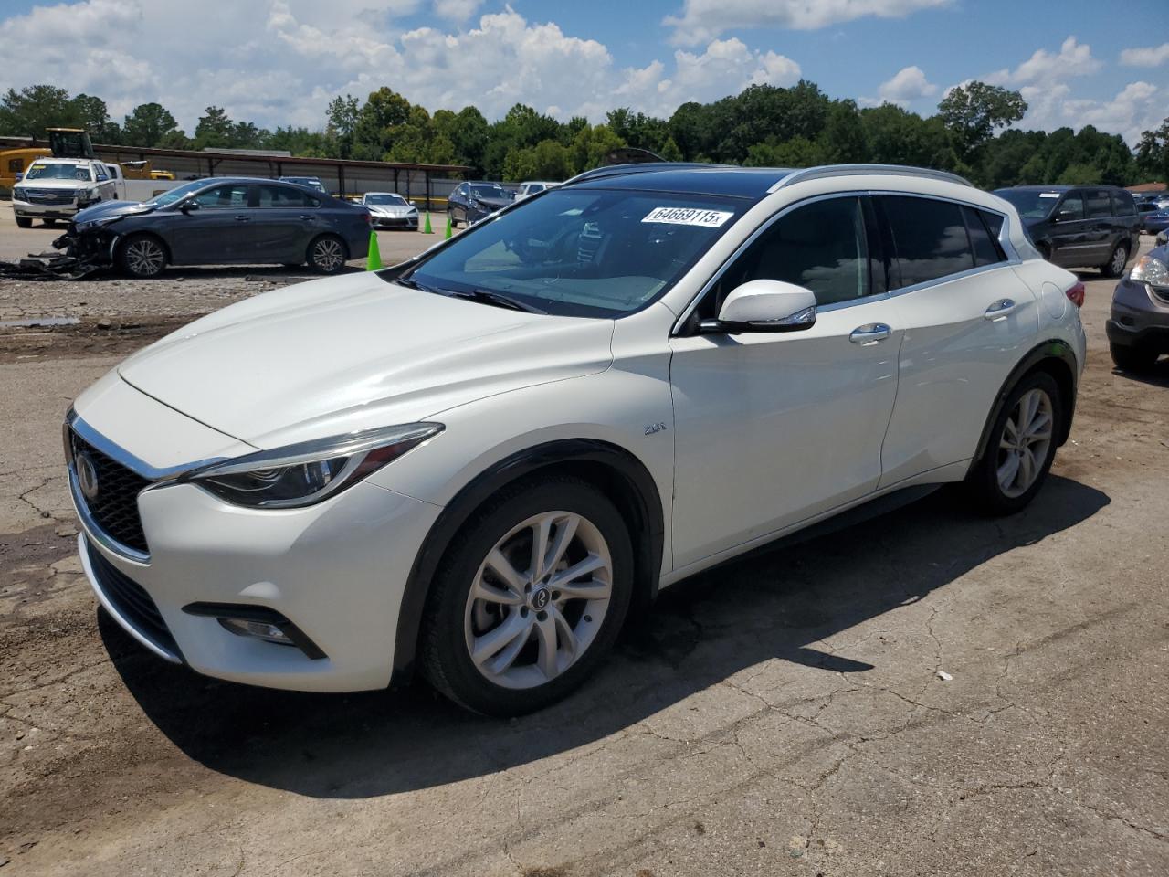 INFINITI QX30 PURE