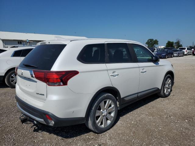 MITSUBISHI OUTLANDER 2018 white  gas JA4AZ2A34JZ005935 photo #4