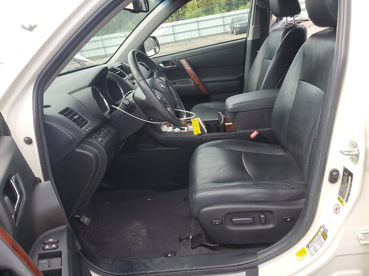 TOYOTA HIGHLANDER LIMITED